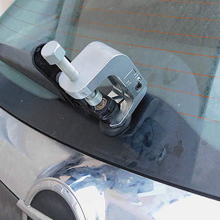 GO1151 - Universal Wiper Extractor with Adjustable Fork