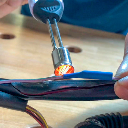 close up of soldering iron in use speedline5001